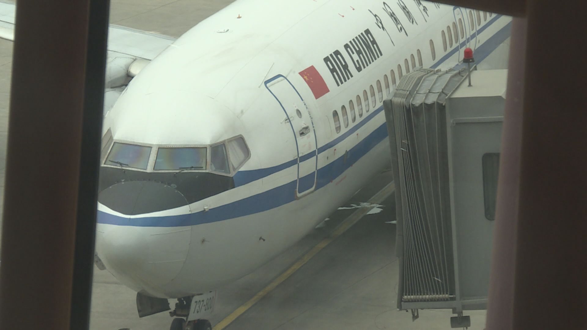 【疫情影響】業界料內地航空公司 上月蝕過百億人民幣