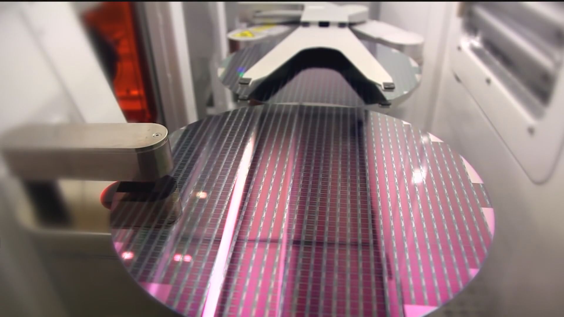 【疫情影響】彭博:中國或煞停巨額晶片投資