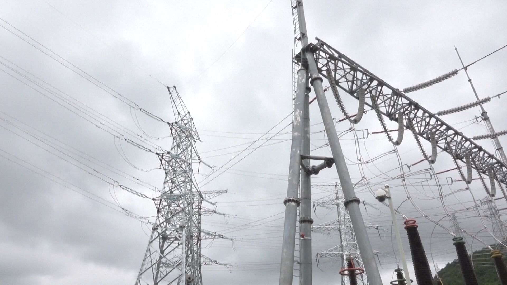 【還電於民】四川用電負荷飆25% 強制企業停產