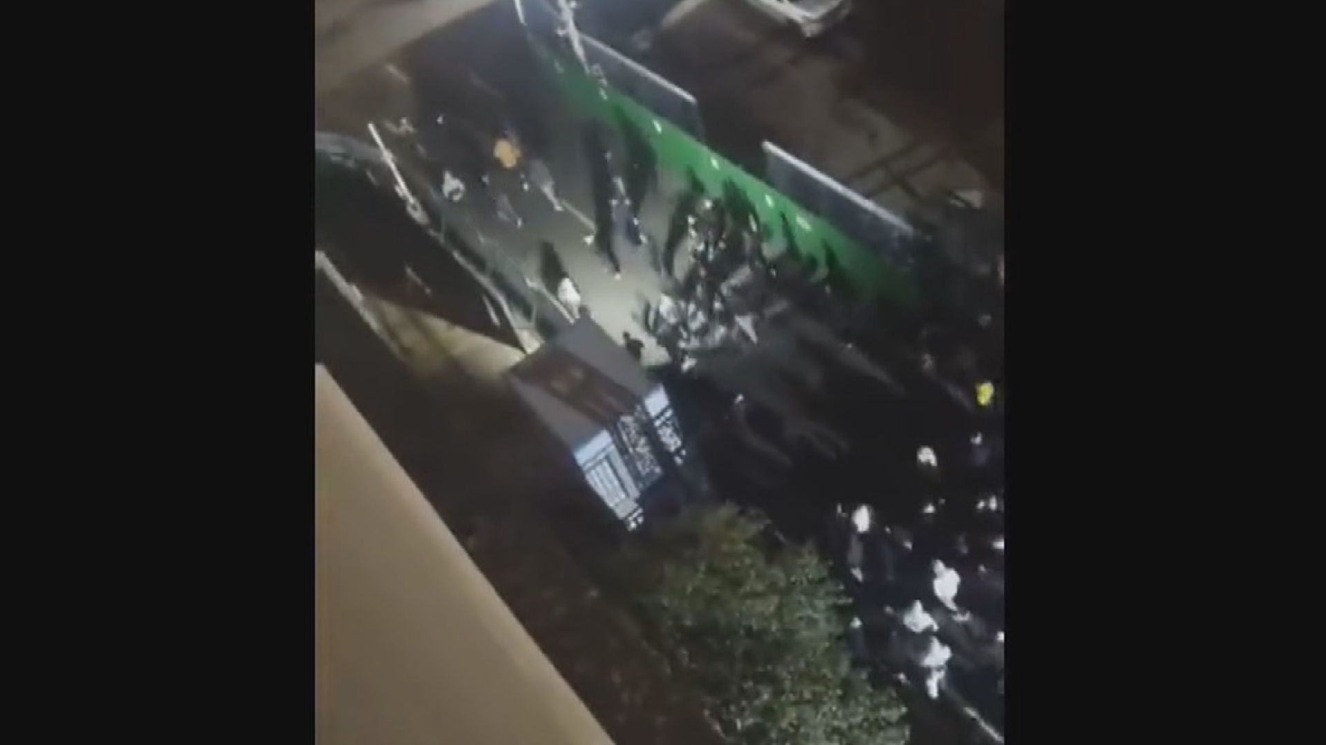 【全面復產難？】路透:鄭州富士康逾2萬工人離開