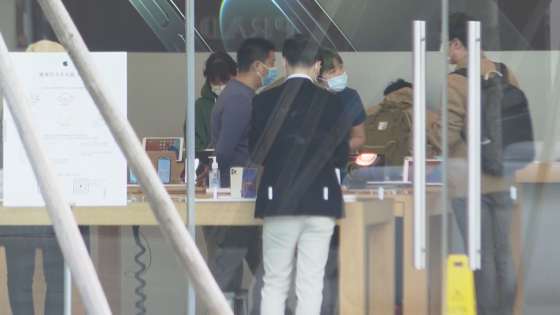 【經銷商清貨？】傳iPhone 14 Pro系列內地減價最少700人仔