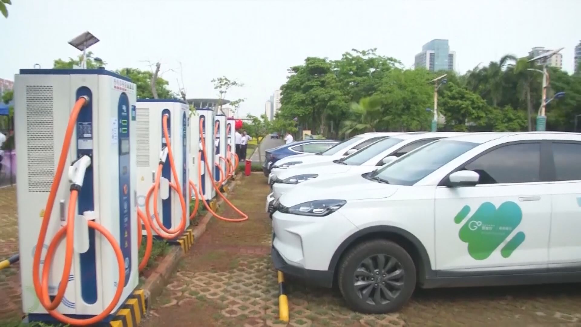 工信部：需要加大新能源車充電設施建設