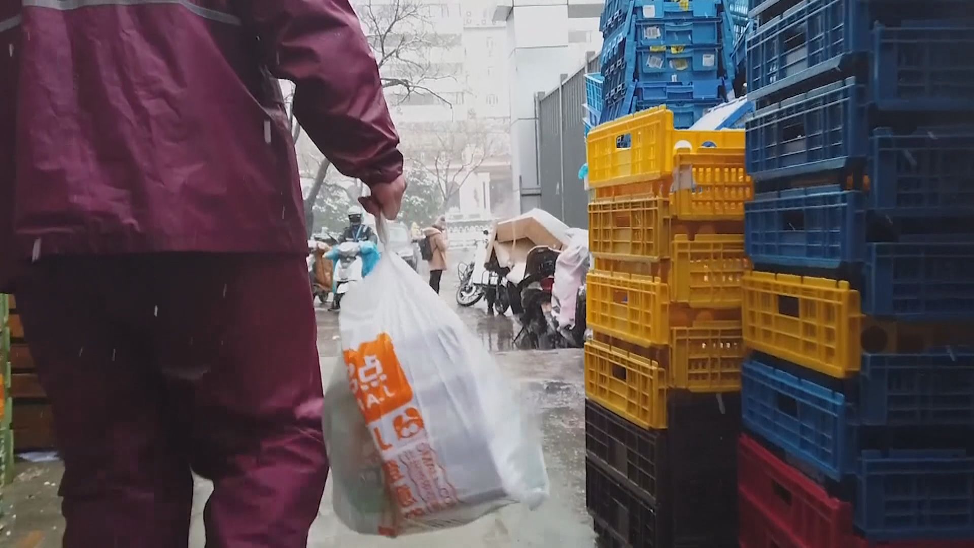 【撐服務業】發改委促外賣平台減收費 美團急瀉近15%