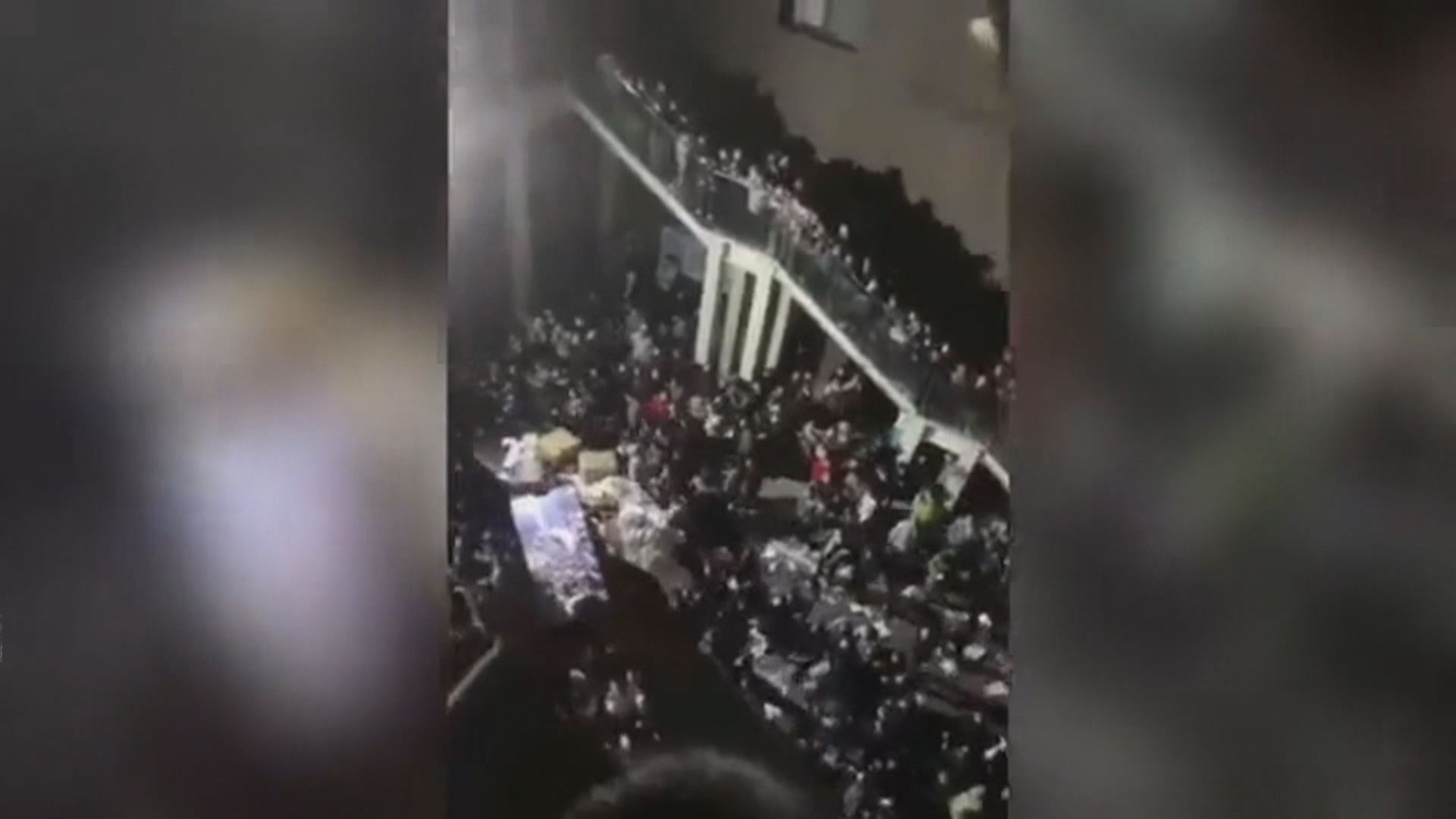 【兩導火線】彭博:鄭州富士康疑冇糧出爆暴力抗議