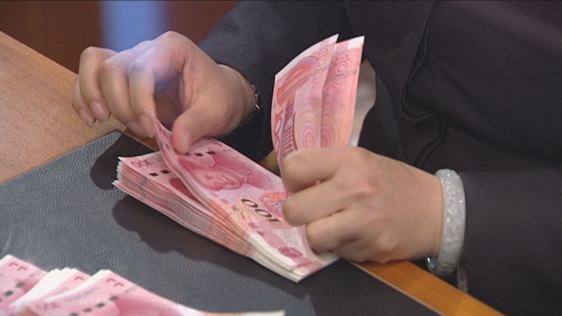 【人仔走強】離岸及在岸價曾衝破6.86