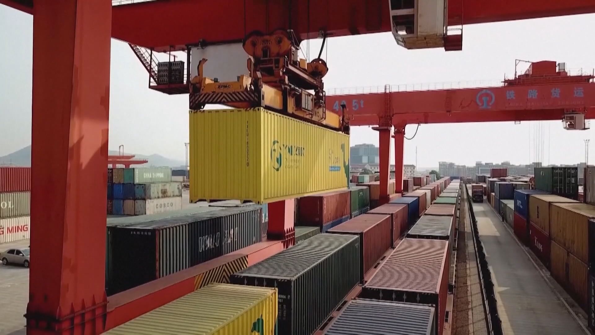 【中國外貿】上月進出口數據參差 分析料今年下半年增速顯著放緩