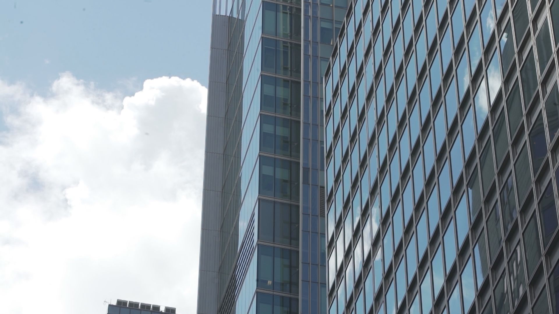 【資金緊張】內房債券違約風險正上升