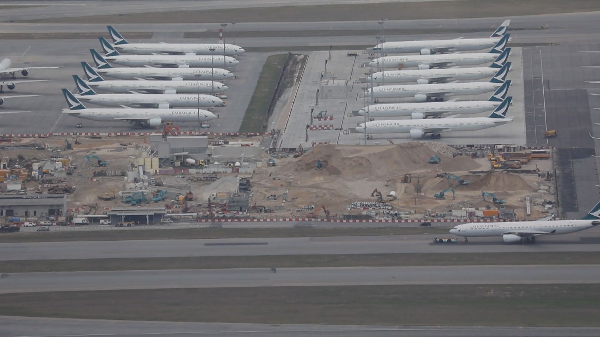 彭博：國泰閉環機師獎金擬加碼至2.9萬