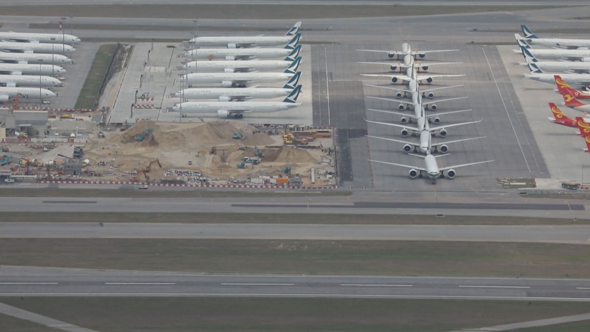 工會：國泰指有千計員工在第一限期前簽新合約