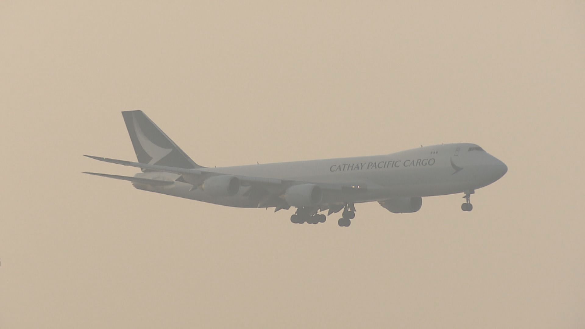 【數量未定】彭博:國泰向波音、空巴洽購新貨機