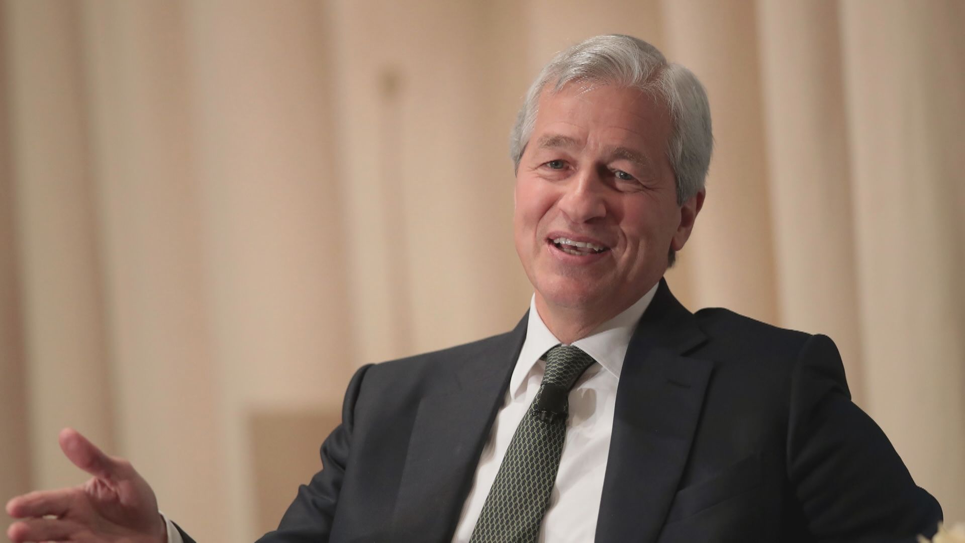 摩通CEO戴蒙：聯儲局今年可能加息超過4次