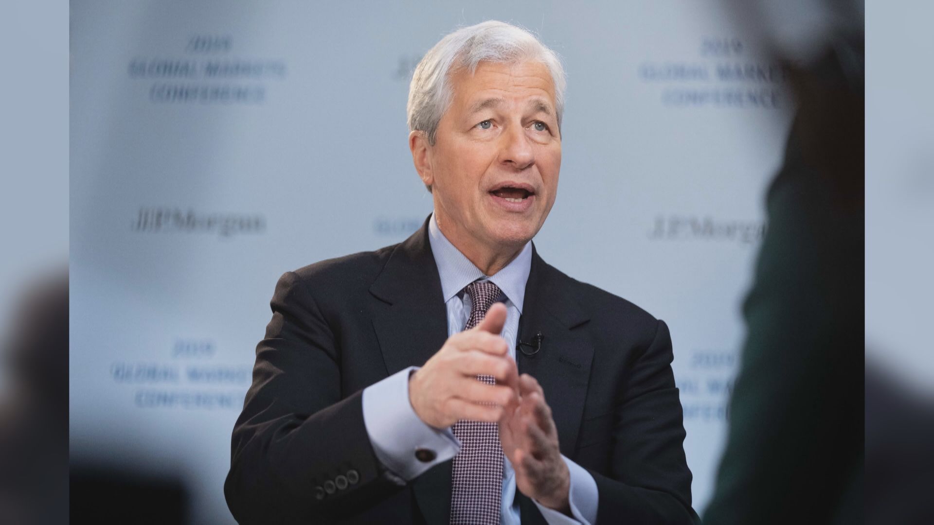 【多個指標響警號】摩通CEO:美經濟最快6個月陷衰退