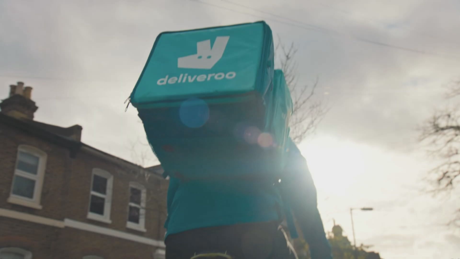 FT:高盛掟8億掃Deliveroo撐價