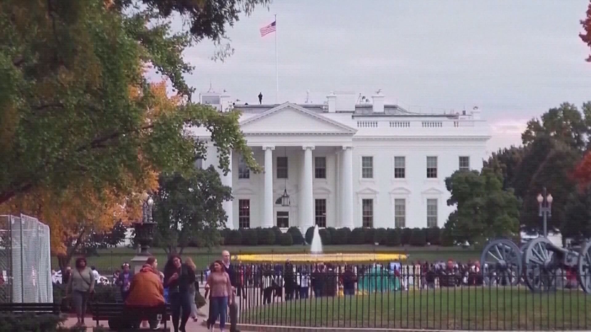 【潛在危機】彭博:美研臨時方案保障所有銀行存款