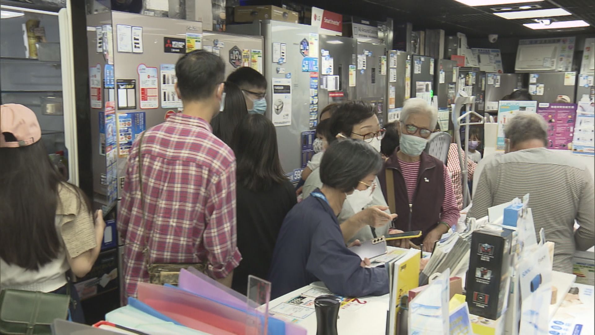 【金融狀況趨緊】政府:或制約消費氣氛及需求