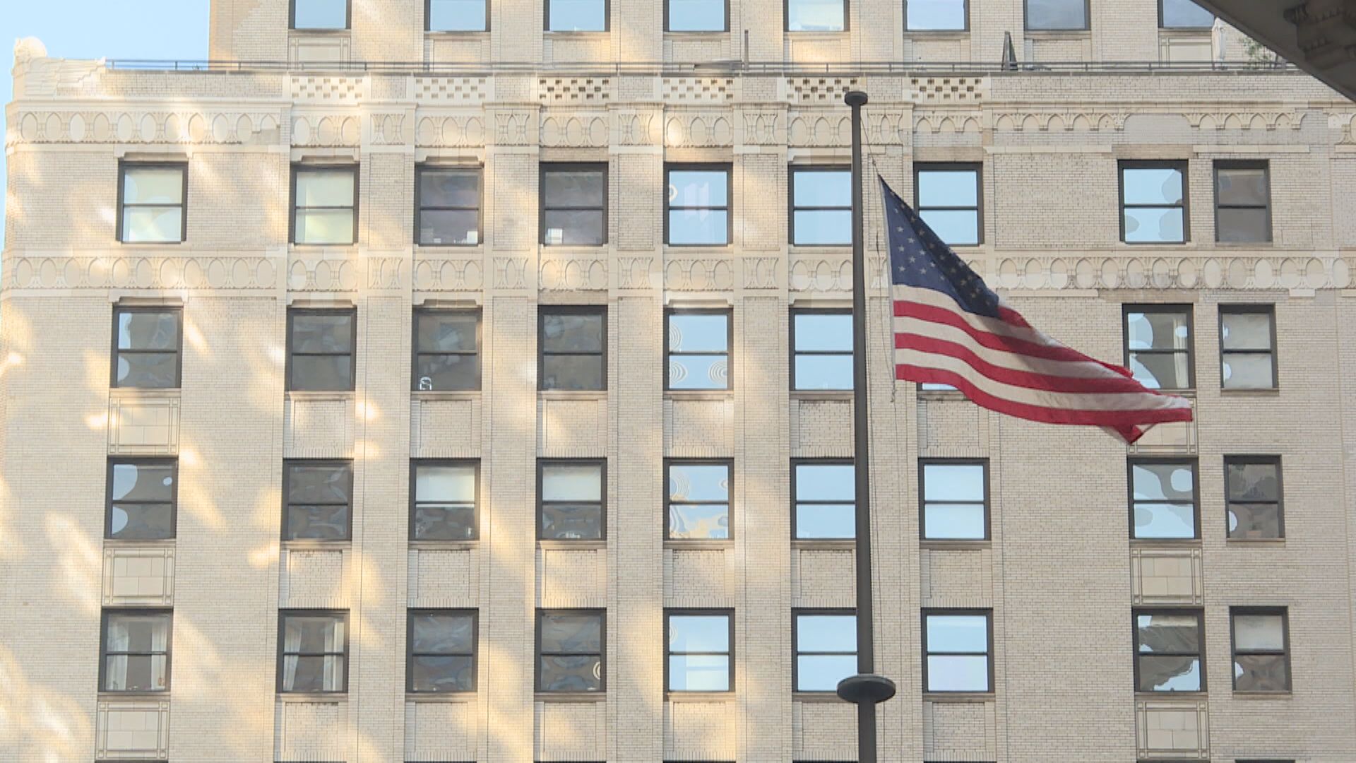 【美國加息】余偉文憂美股大調整、資金流出新興市場