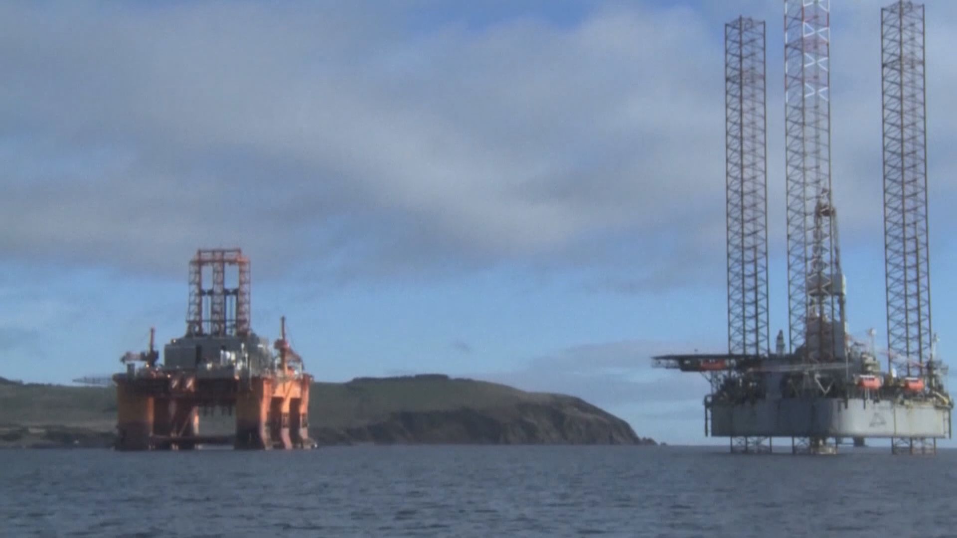 【制裁有「後門」？】路透:印度考慮買俄羅斯平石油、商品