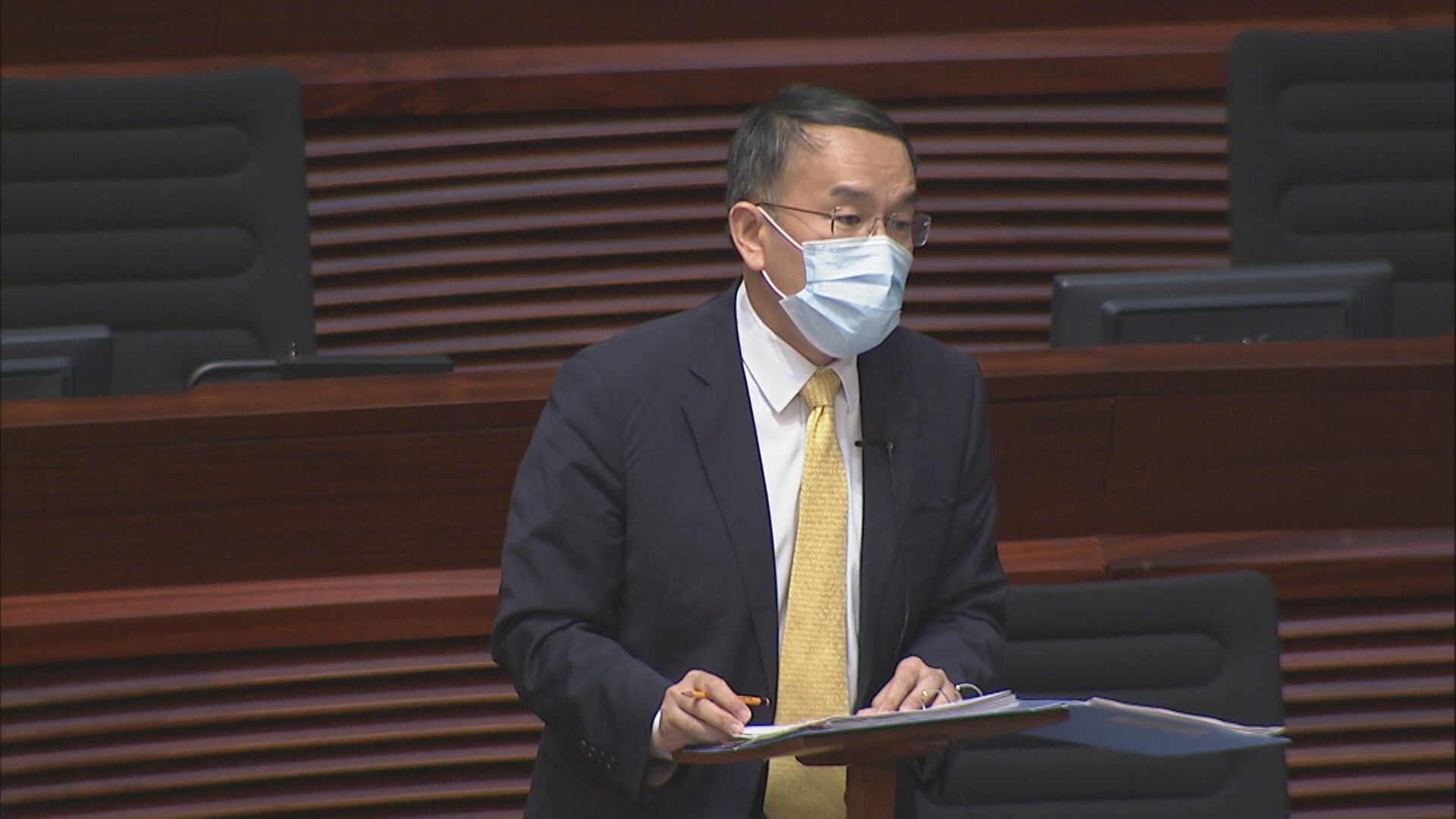 議員批百分百擔保貸款審批慢