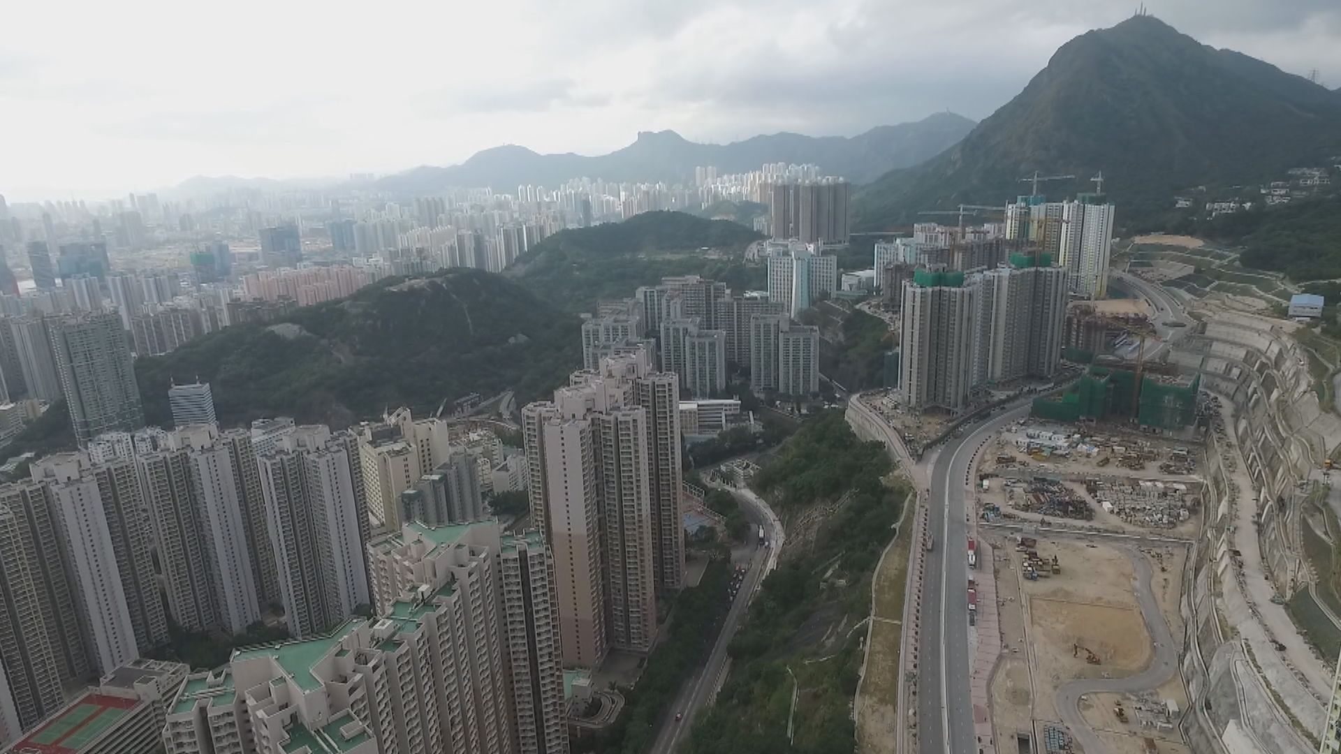 【賣地計劃】發展局:今年住宅供應未達標 受累私人項目及土地規劃進度