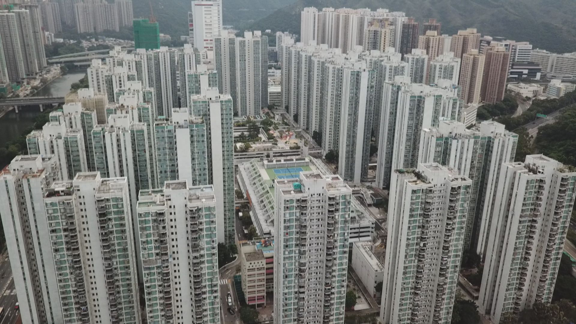 【憂慮疫情】個別屋苑有準買家暫緩入市