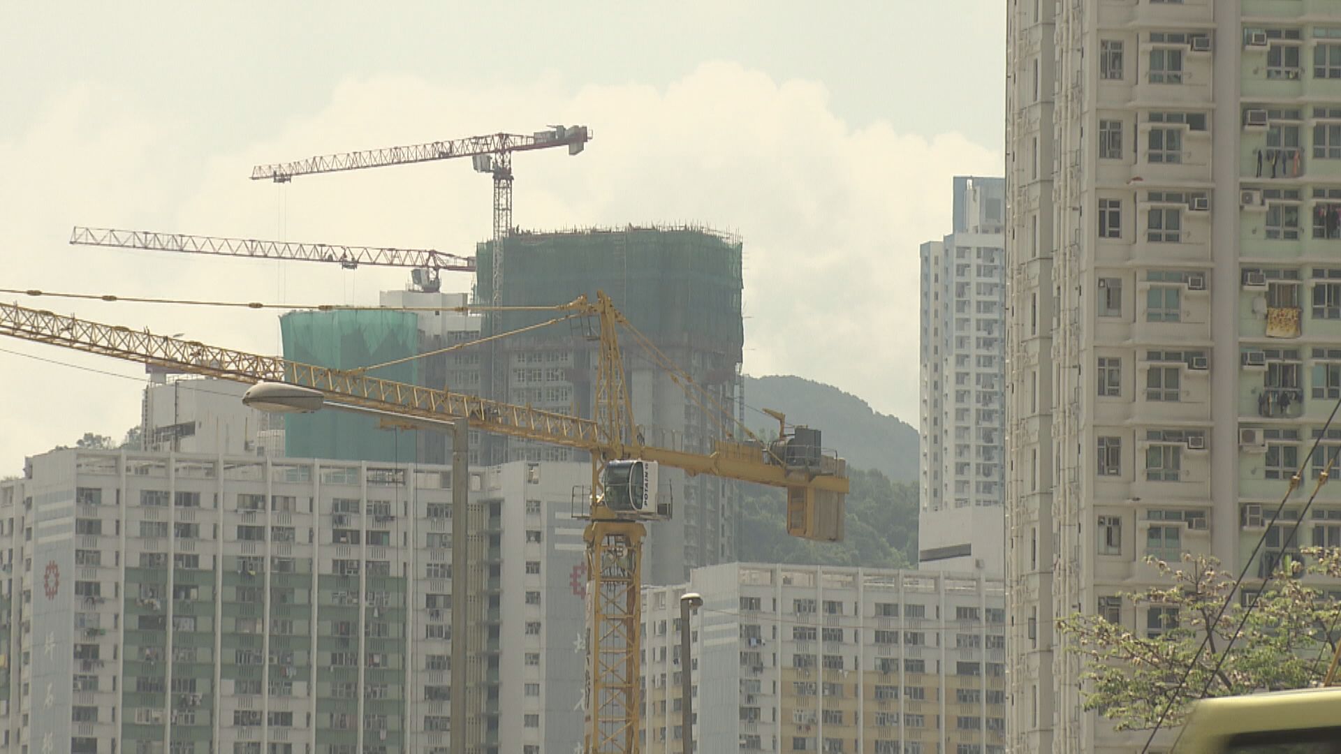 去年私樓施工量大減36%  九年最少