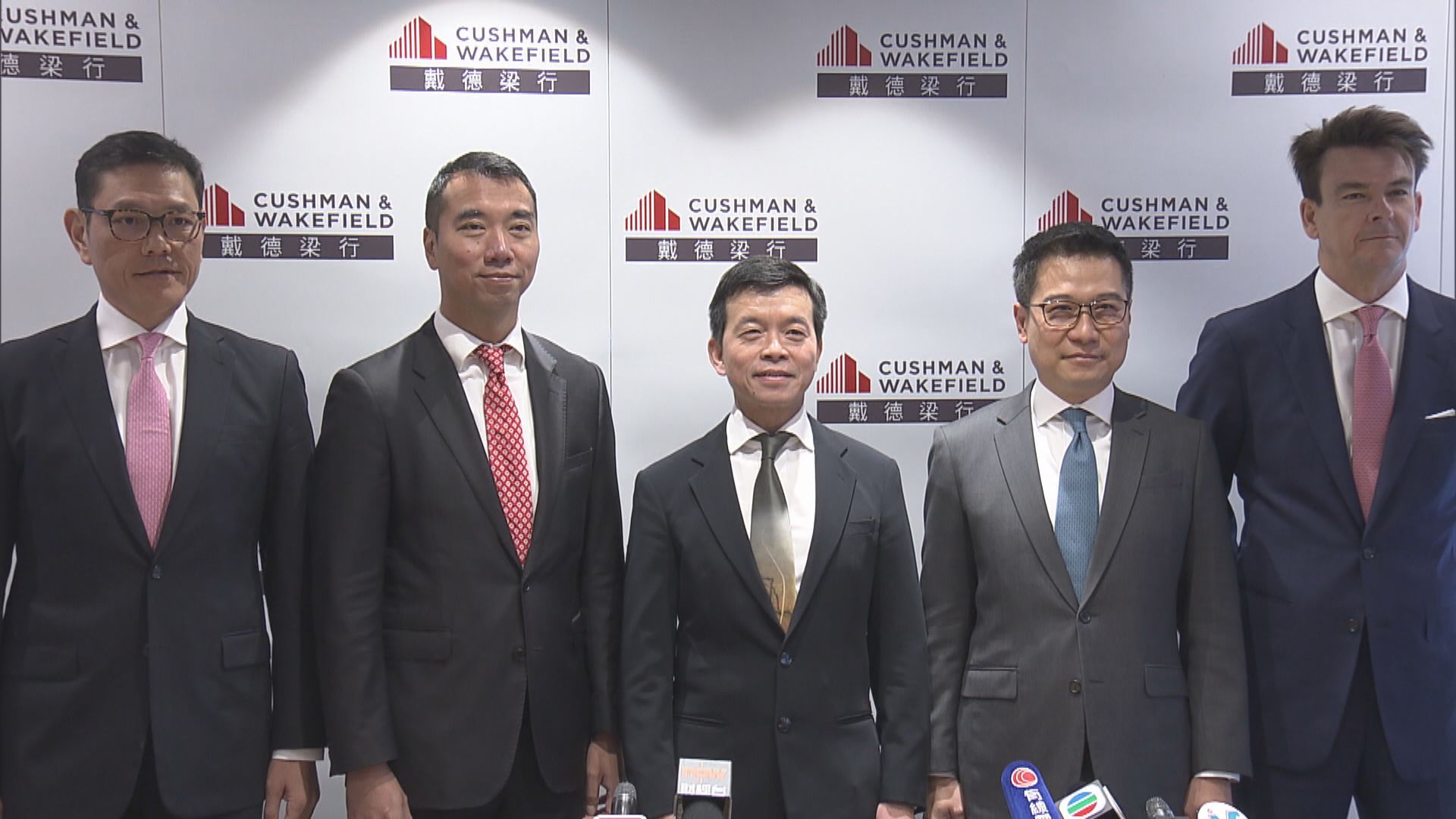 【比沙士差】物業顧問料明年上半年樓價或跌15%