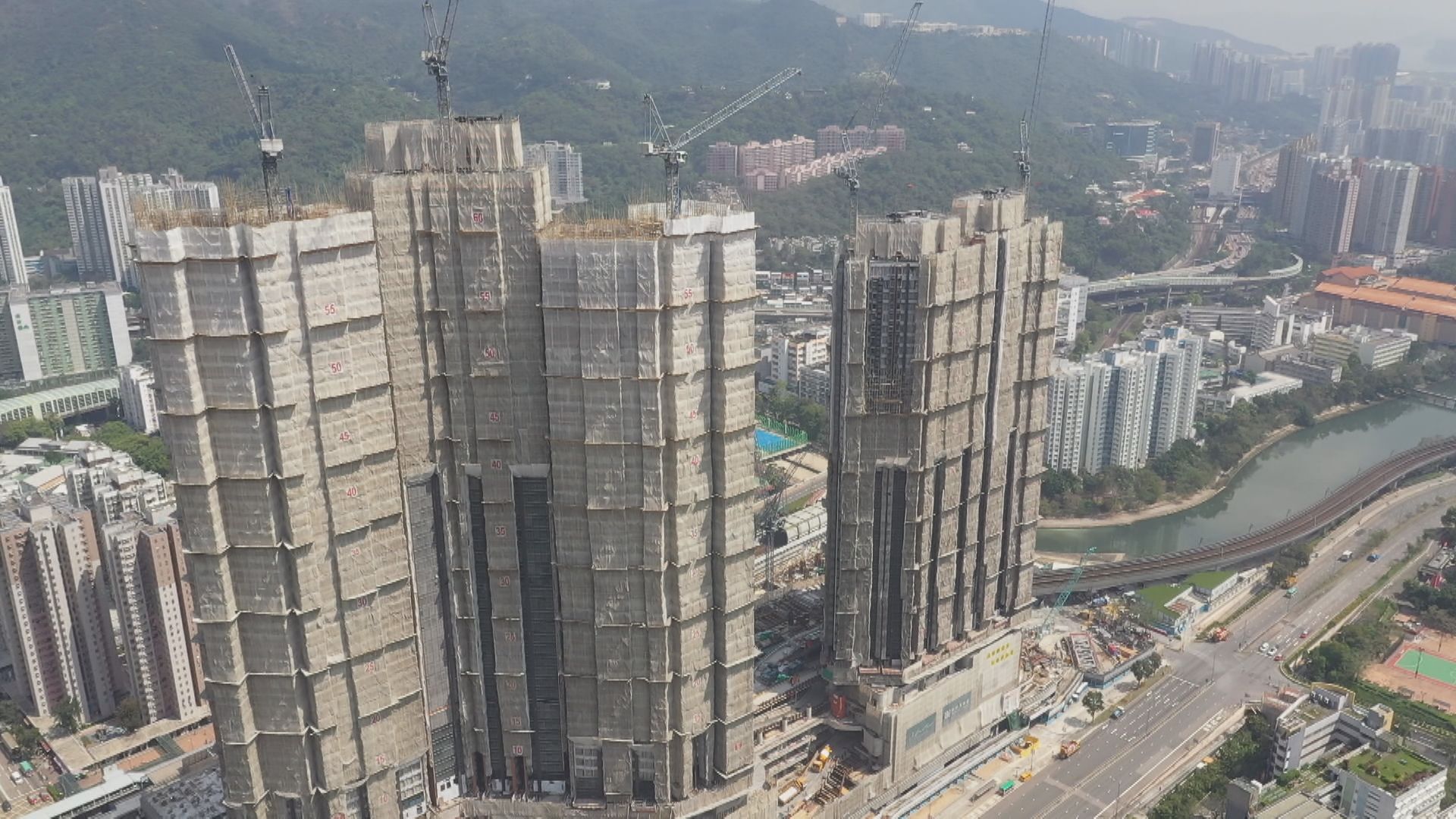 柏傲莊首批折實平均呎價18921元