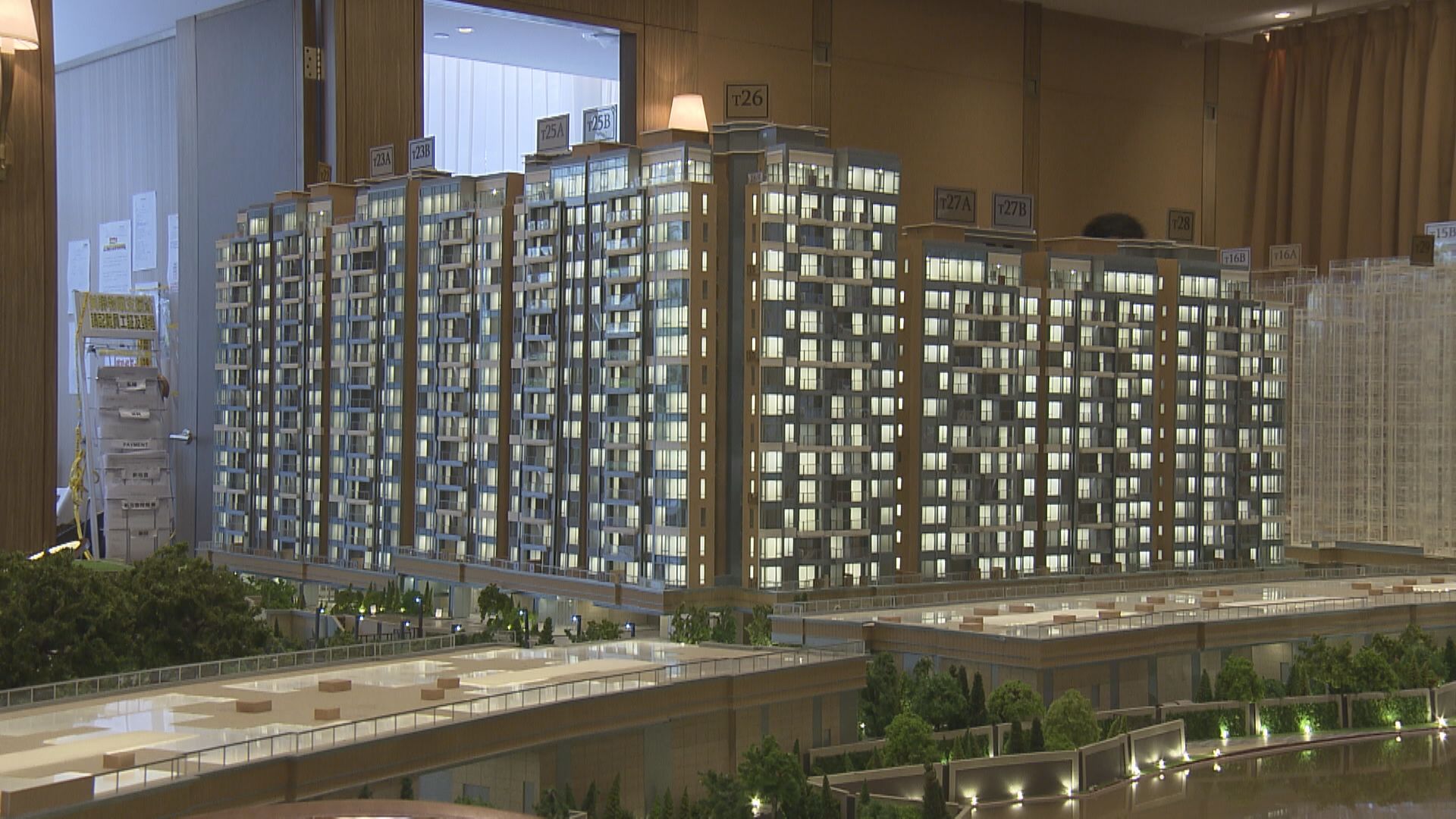 本港一手樓市氣氛好轉 惟樓價指數回落