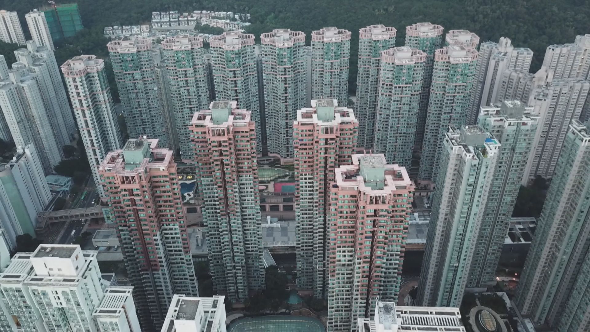 【周末樓市】一二手成交活躍  樓價有條件反彈