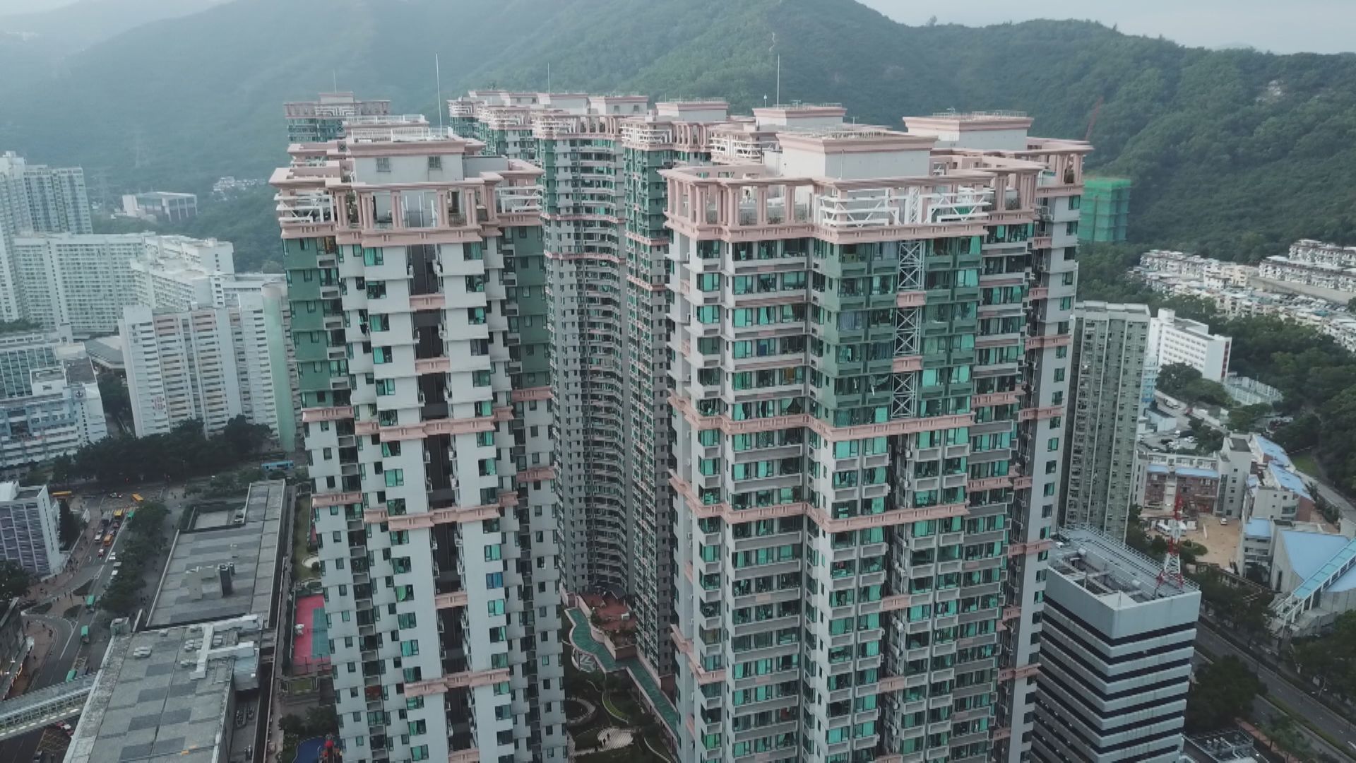 【周末樓市】觀望施政報告！10大屋苑一半「食白果」