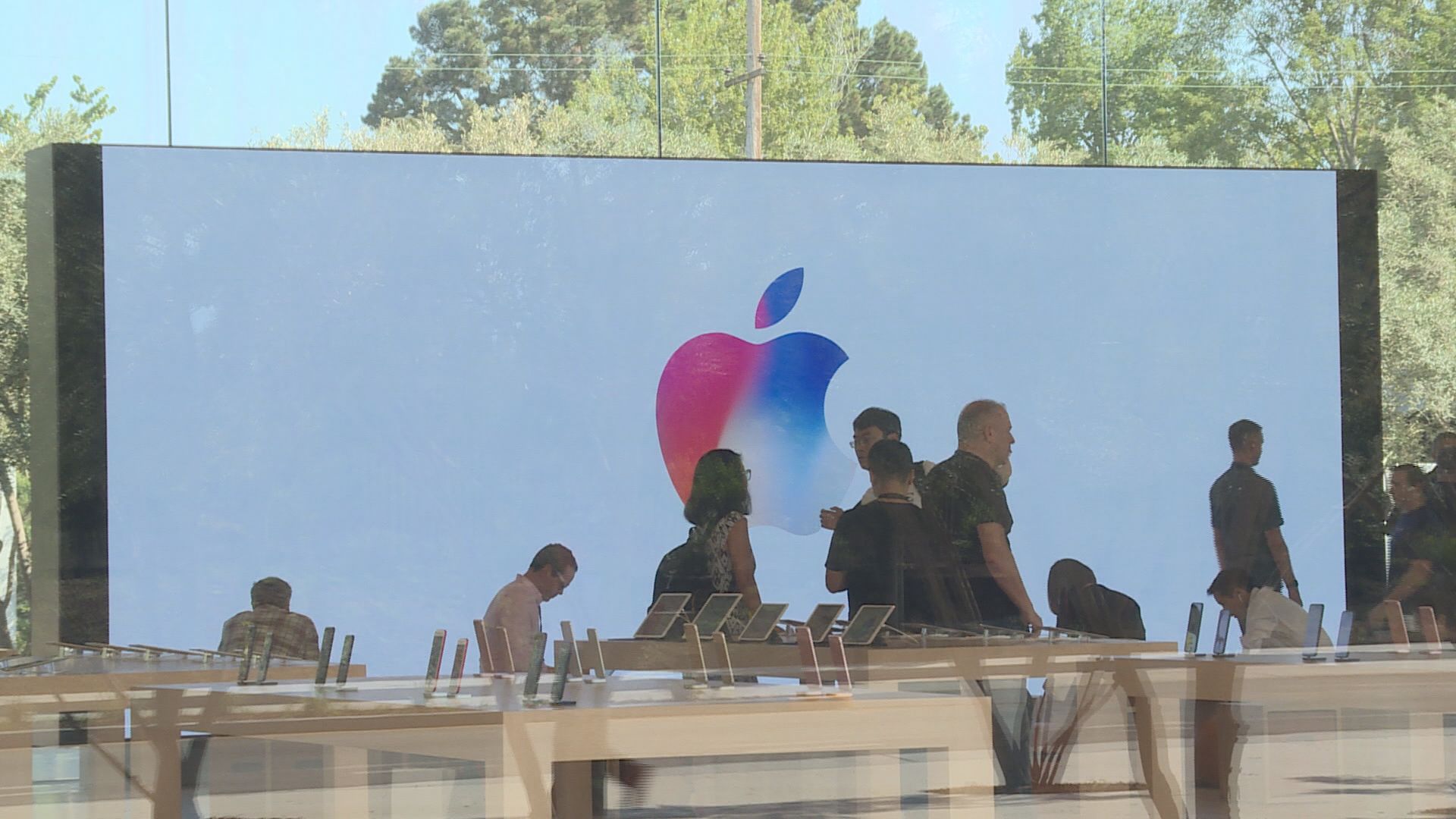 【盈利展望遜預期】蘋果：不確定能否生產出足夠新產品