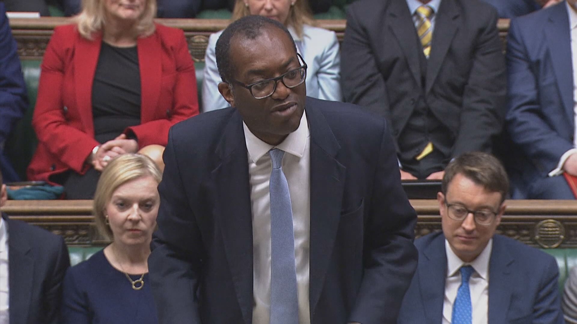 【跪低撤減稅建議】英財相:冀焦點回歸其他刺激經濟方案