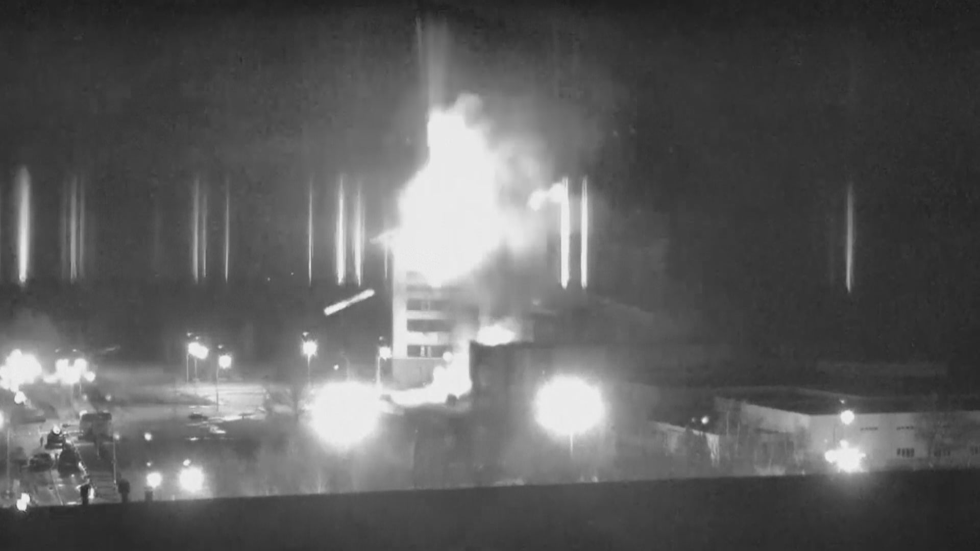 【烏克蘭局勢升溫】俄軍襲核電廠 美烏總統急通話