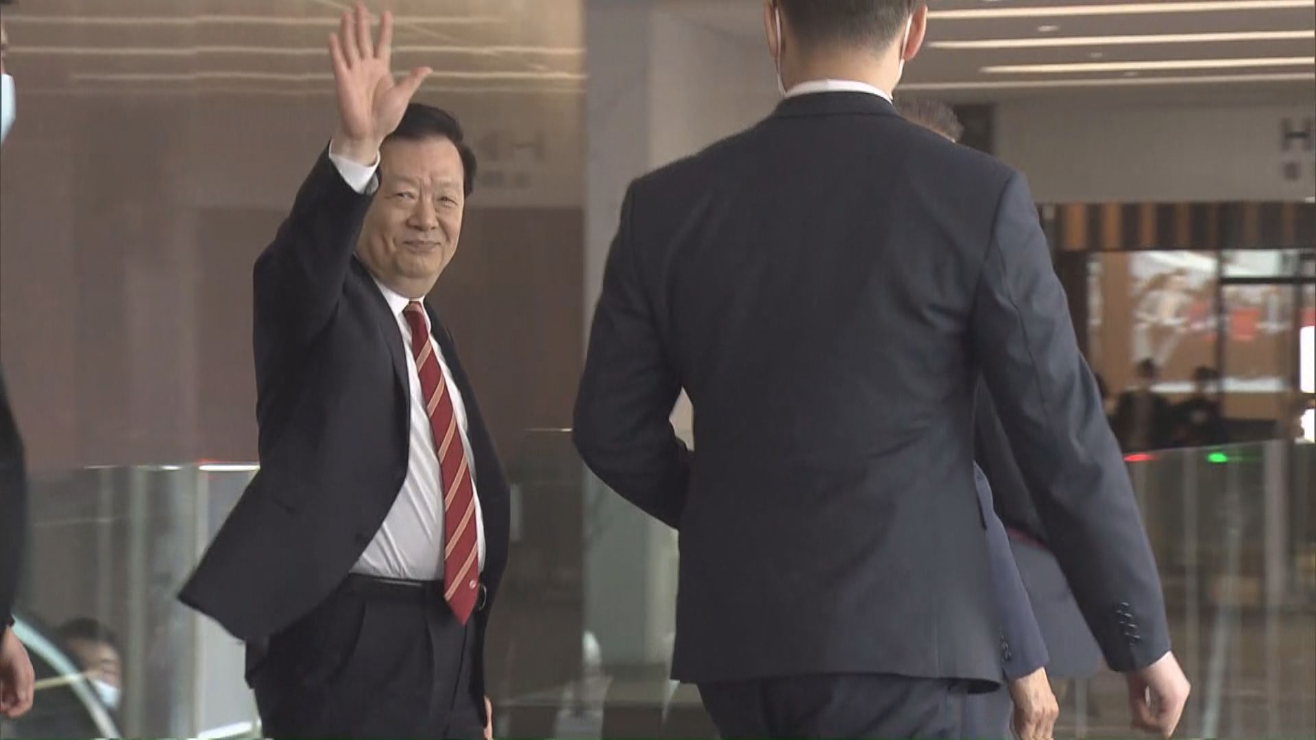 【來港考察】夏寶龍先後到訪港交所及金管局