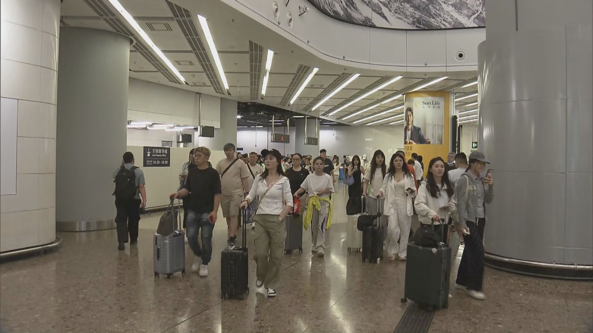 不少港人經高鐵回港　入境處料周日為入境高峰期