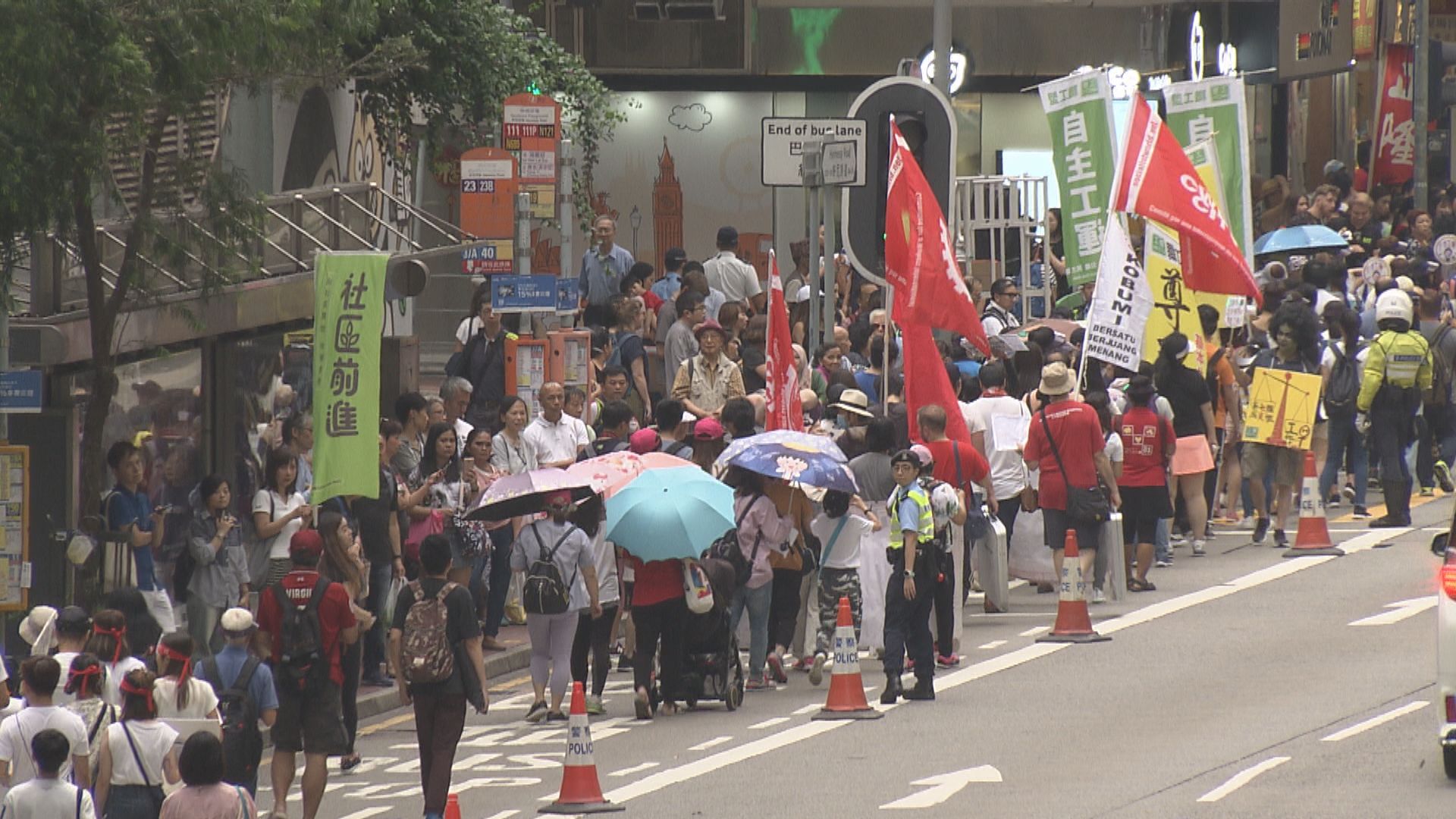 前職工盟黃迺元及杜振豪以個人名義申辦五一遊行