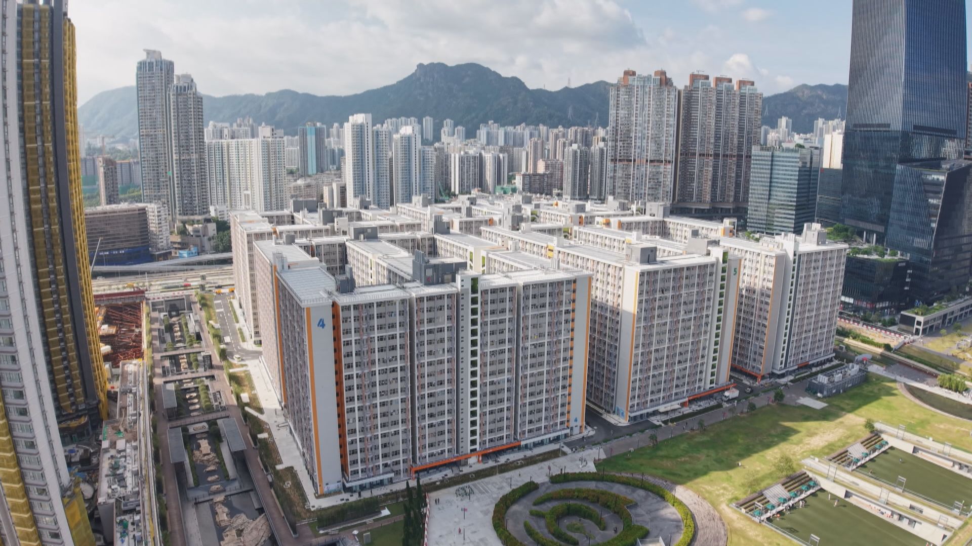 五年規劃及施政報告｜未來五年公營房屋建屋量達19.6萬單位　持續優化置業階梯