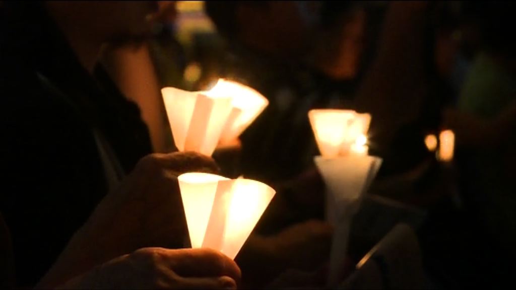 維園悼念六四晚會11萬人參與