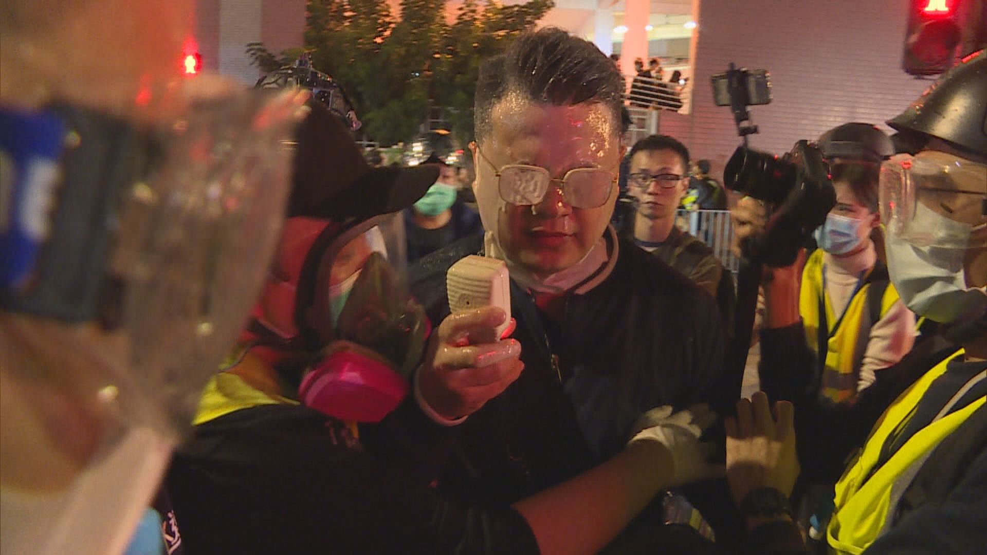 網民就721襲擊事件8個月發起集會　警方拘捕61人