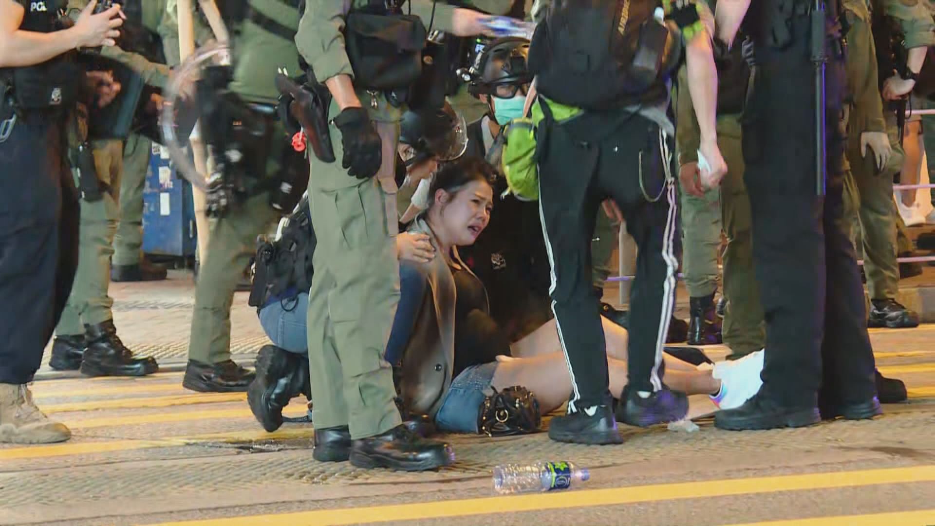 去年831事件一周年　被警員拉跌孕婦的丈夫獲釋