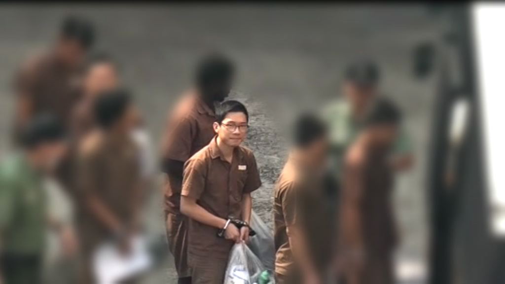 羅冠聰由囚車移送至其他監獄服刑