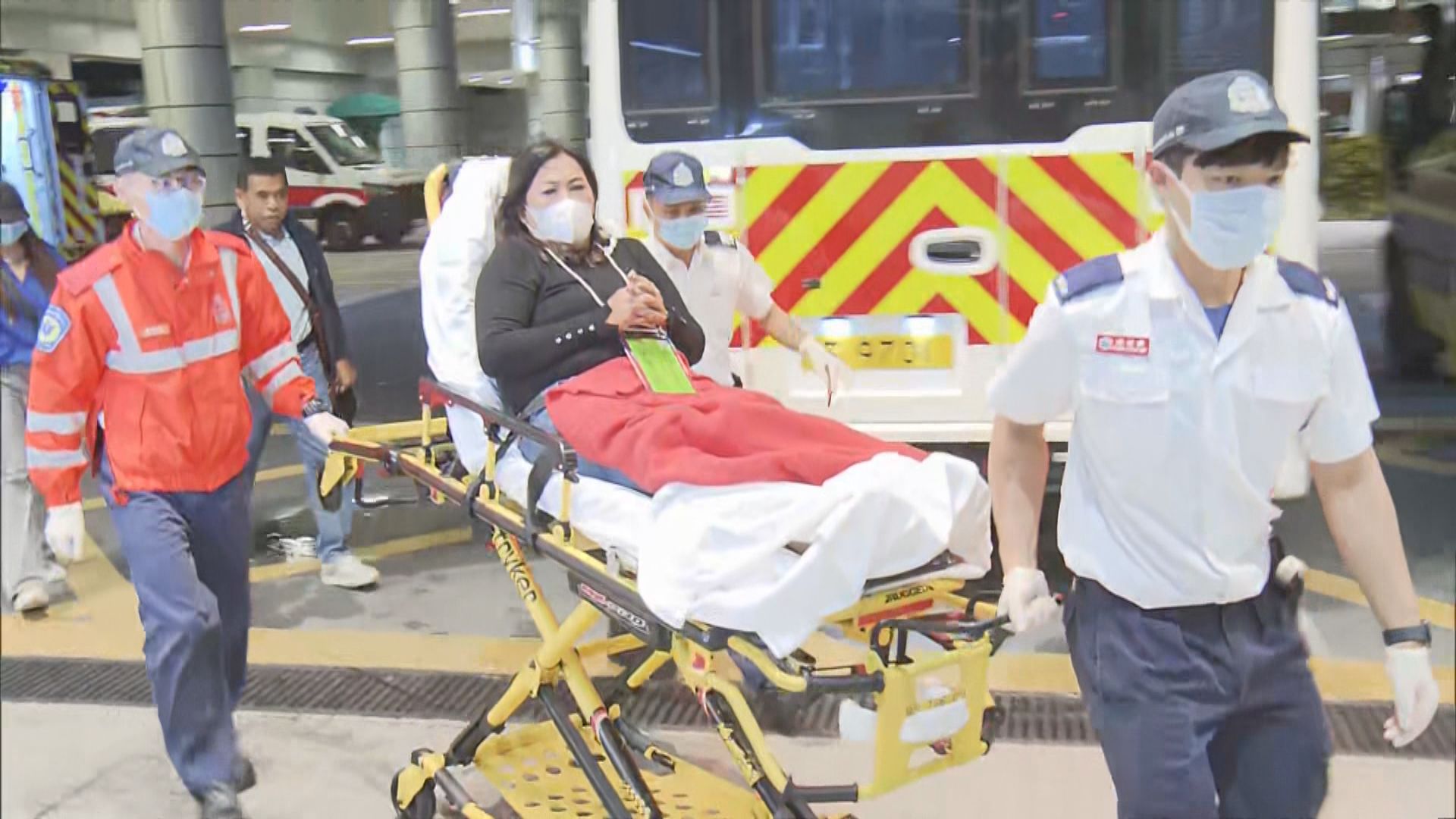 國泰赴美客機疑故障返回停機坪 18人傷