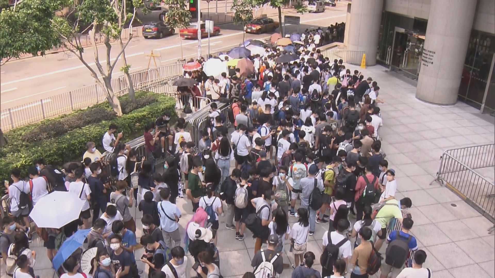 動漫電玩節最後一日　動漫迷排長龍等進場