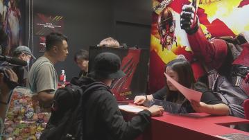 動漫節開鑼　排頭位台灣遊客搶購模型