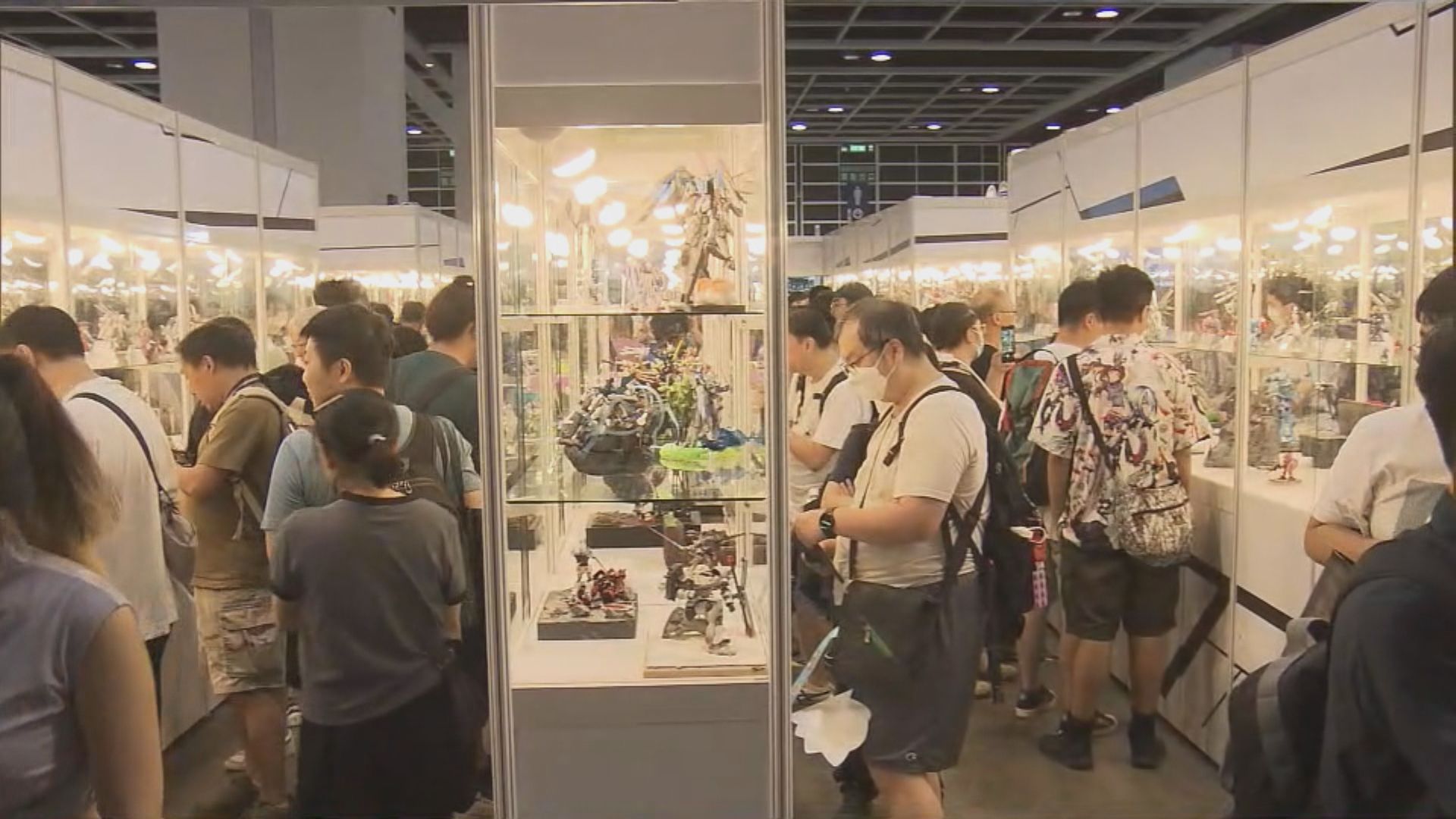 動漫節周末遊人如鯽 參展商料生意增兩成