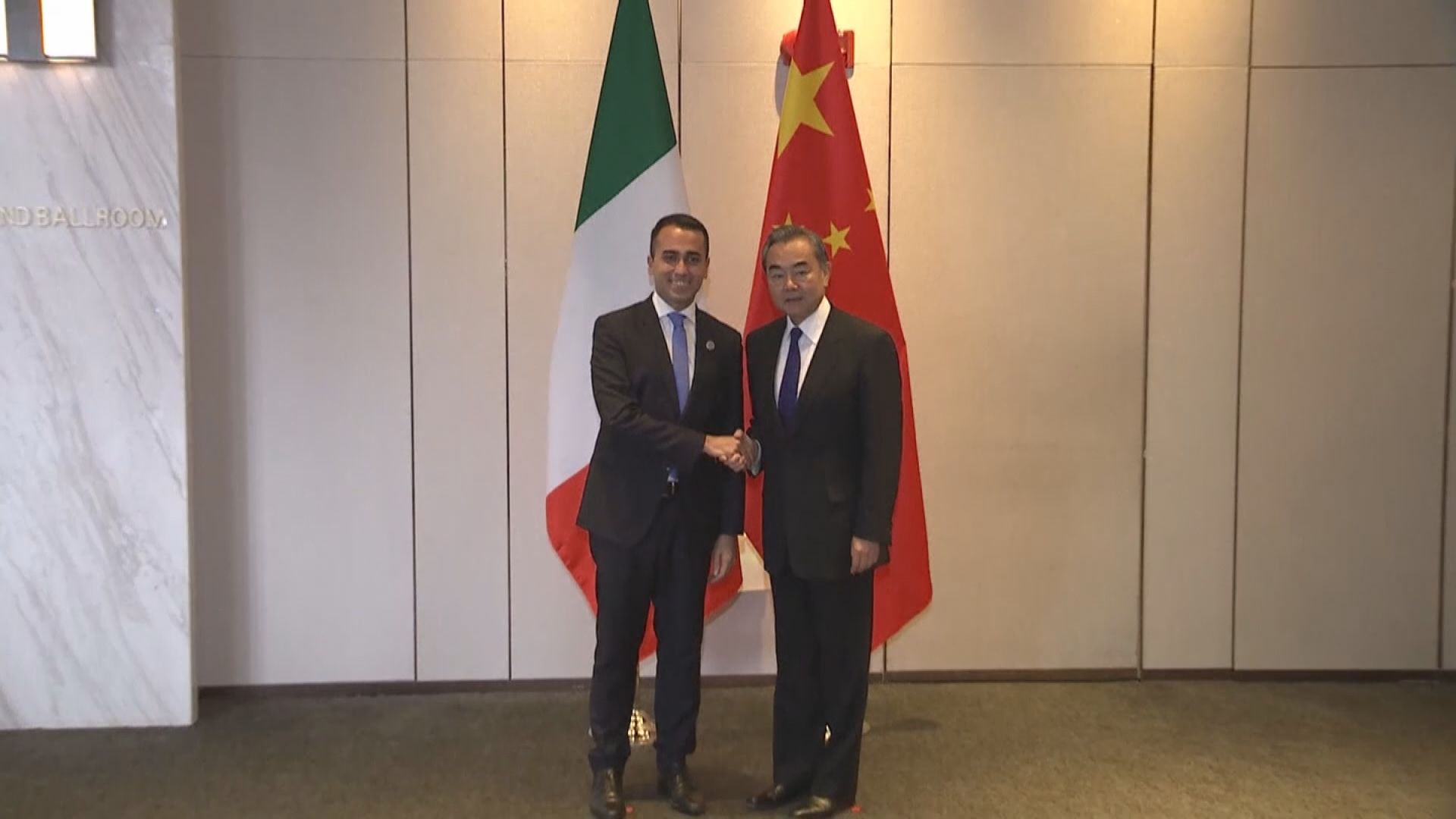 王毅：對阿富汗塔利班聽其言觀其行