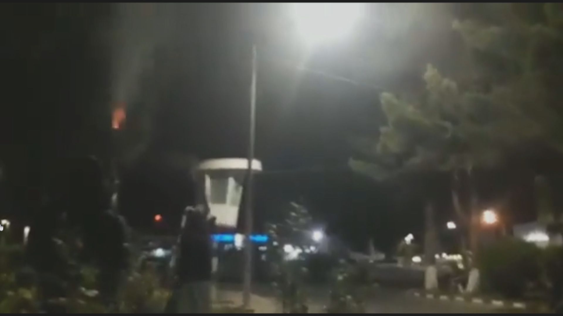 美軍宣布完成阿富汗撤軍行動　塔利班成員鳴槍慶祝