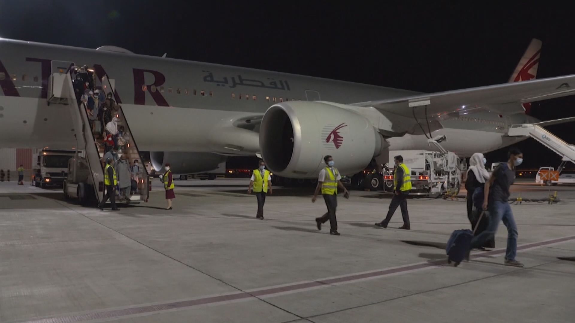 民航機離開喀布爾　乘客包括約二十名美國公民及綠卡者