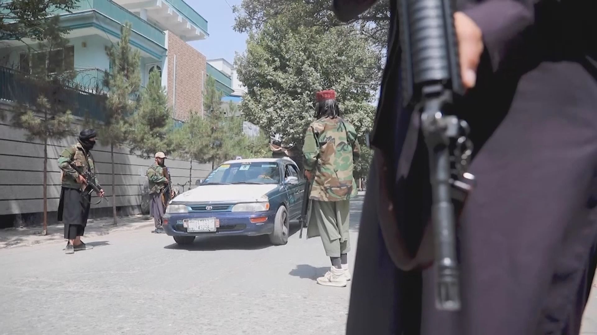 塔利班繼續籌組新政府並與武裝民兵在北部爭奪地區控制權