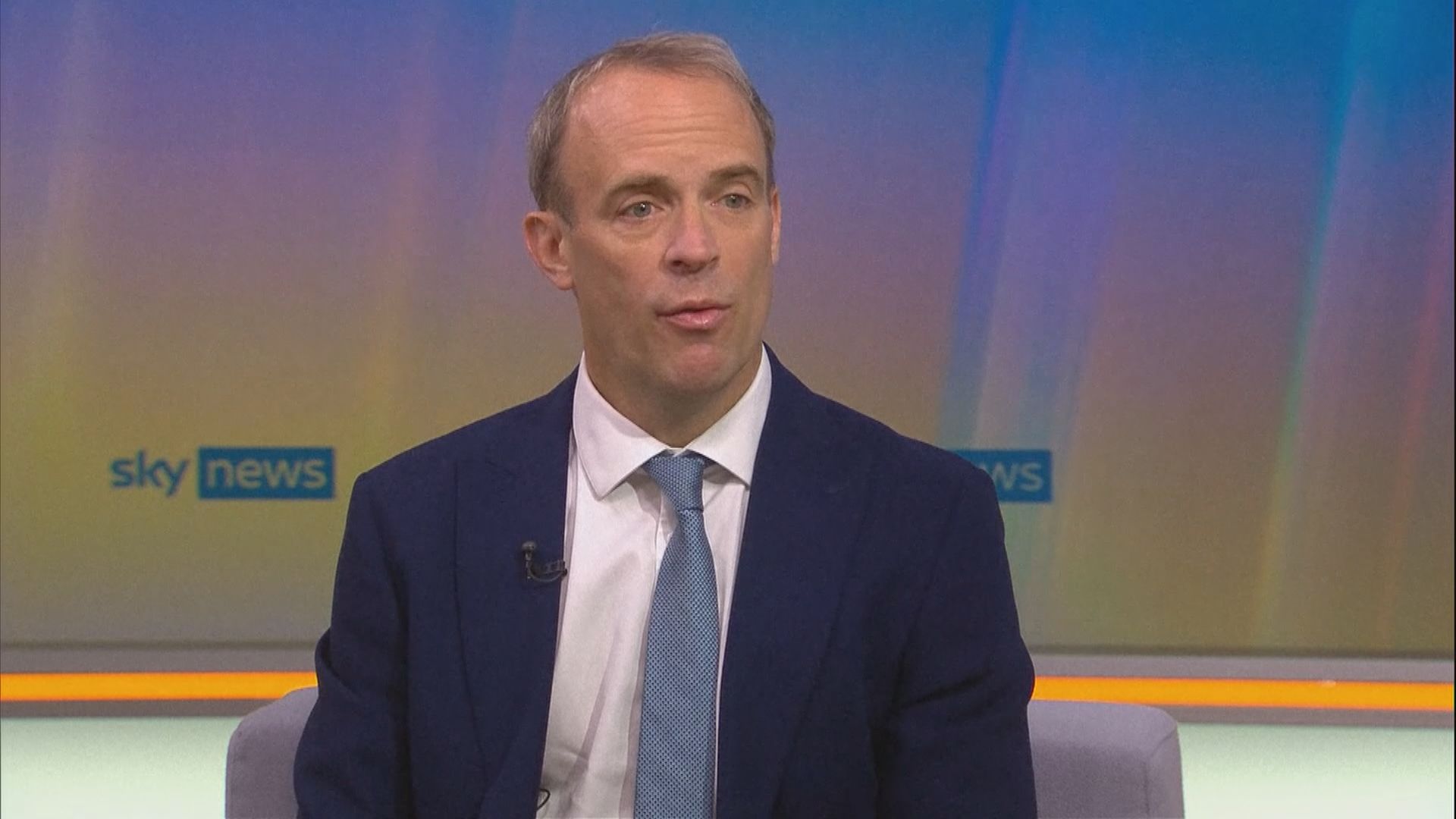 被批應對阿富汗局勢不力　英外相表明不辭職